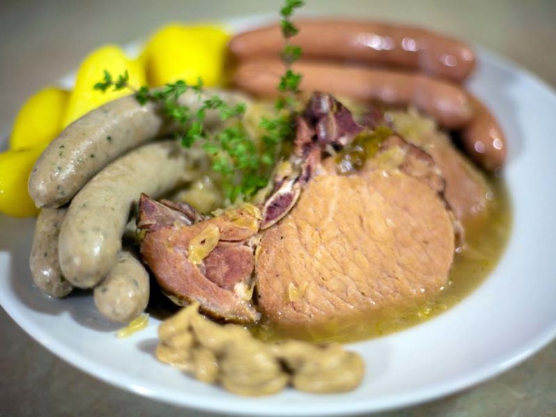 Choucroute Garnie à l'Alsacienne (Alsatian Braised Sauerkraut With Mixed  Meats and Sausages) Recipe