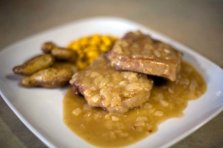 Fried Turkey Chops Smothered In Gravy 